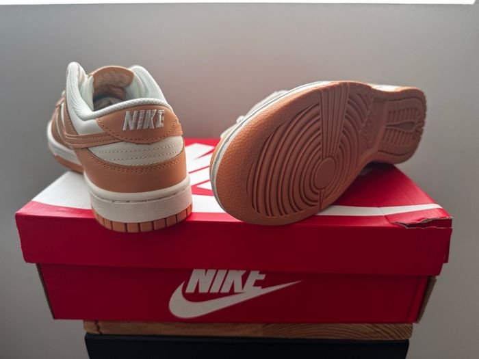 Nike Dunk low neuves taille us 7 (eu 40 ) - photo numéro 3