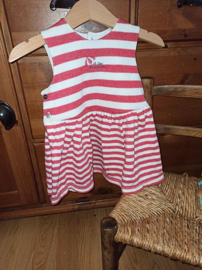 Robe marèse 6 mois tbe - photo numéro 2