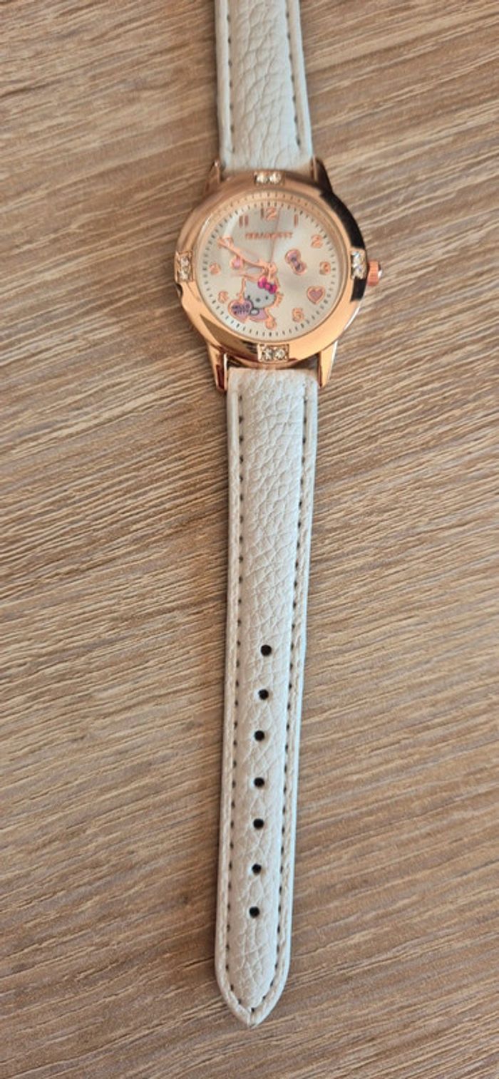 Montre fantaisie Hello kitty bracelet blanc. - photo numéro 3