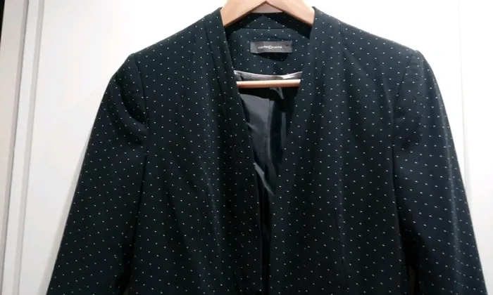 Veste tailleur Neuve T.1 - photo numéro 2