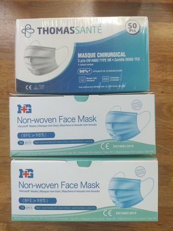3 boîtes de masque chirurgical
