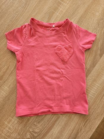 T-shirt rose avec cœur fille 