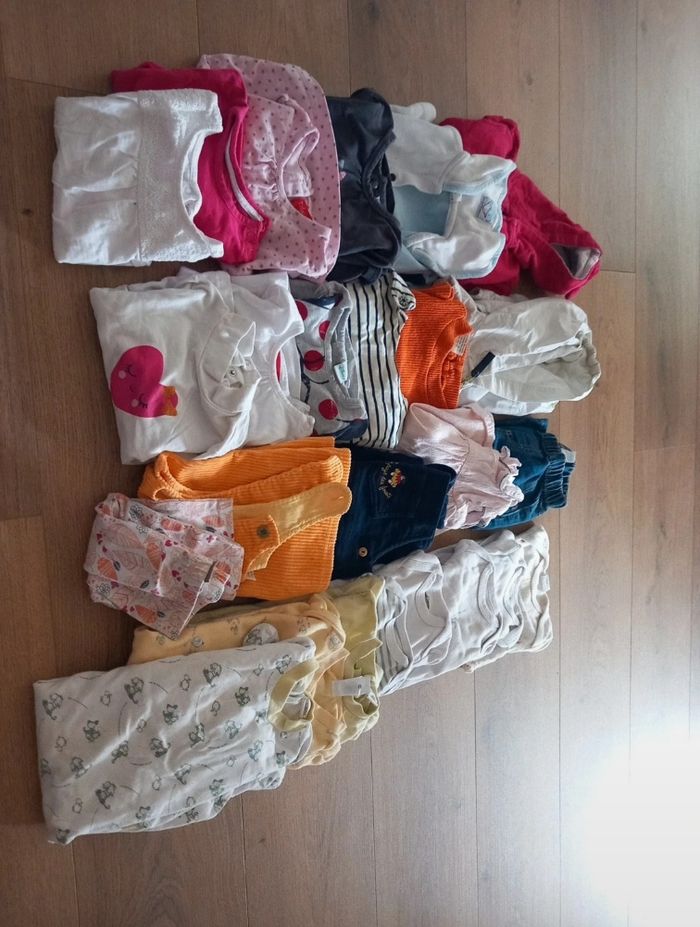 Lot vêtements fille 12 mois