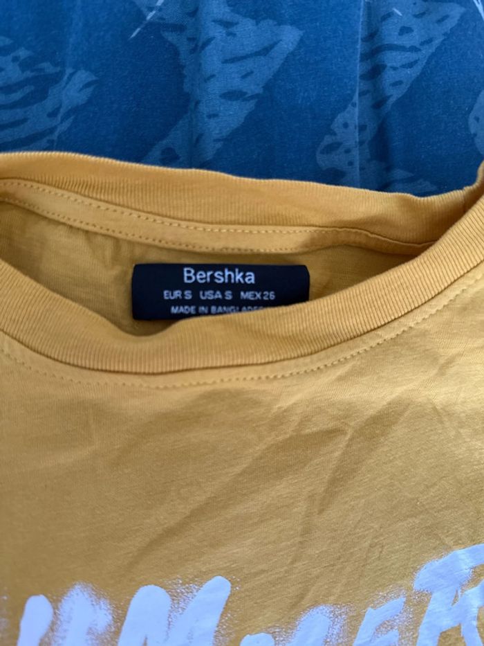 T shirt jaune moutarde Bershka taille S - photo numéro 3