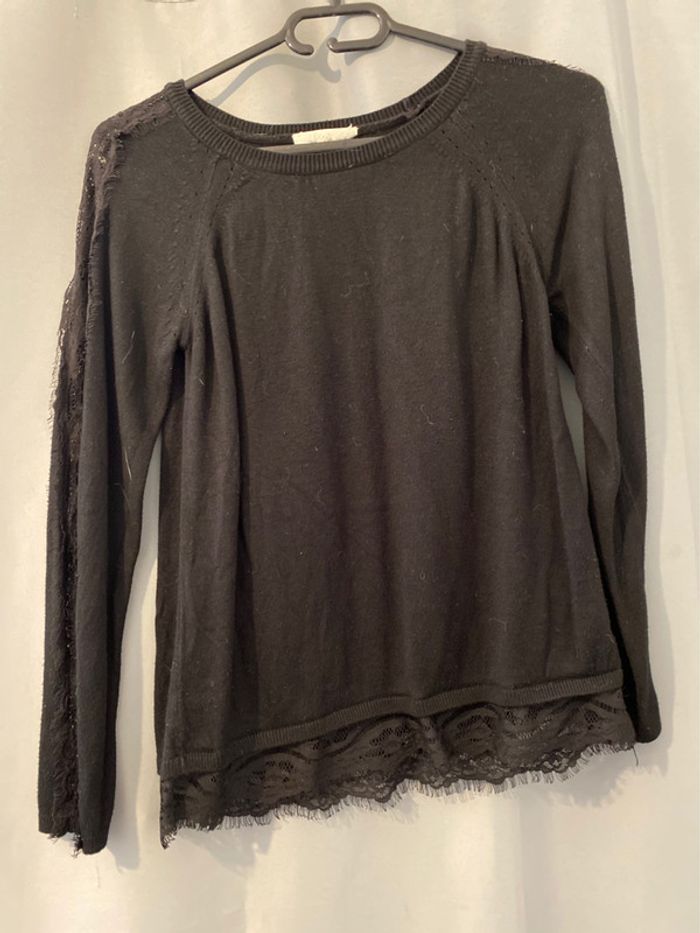 Pull Noir à Dentelle