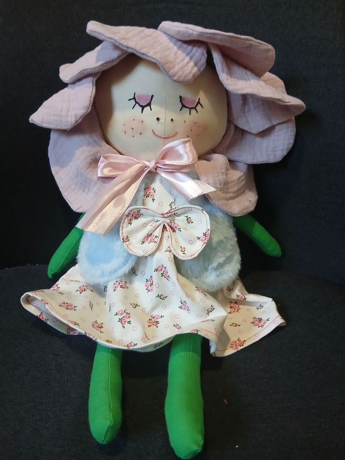 Poupée fleur
