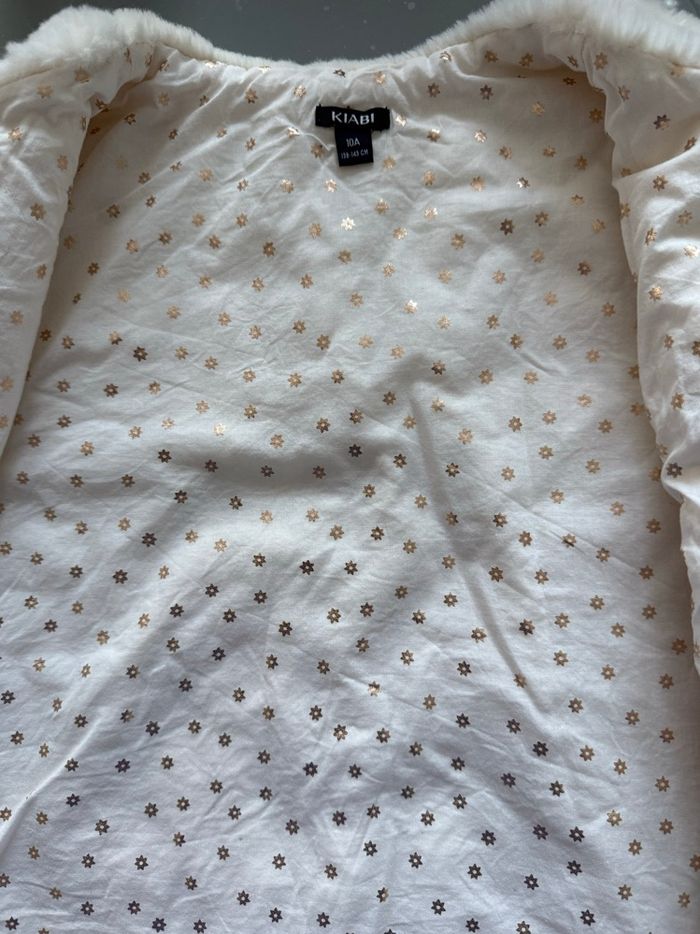 Beau Gilet cardigan sans manches T 10 ans fille Kiabi couleur blanc Très bon état - photo numéro 10