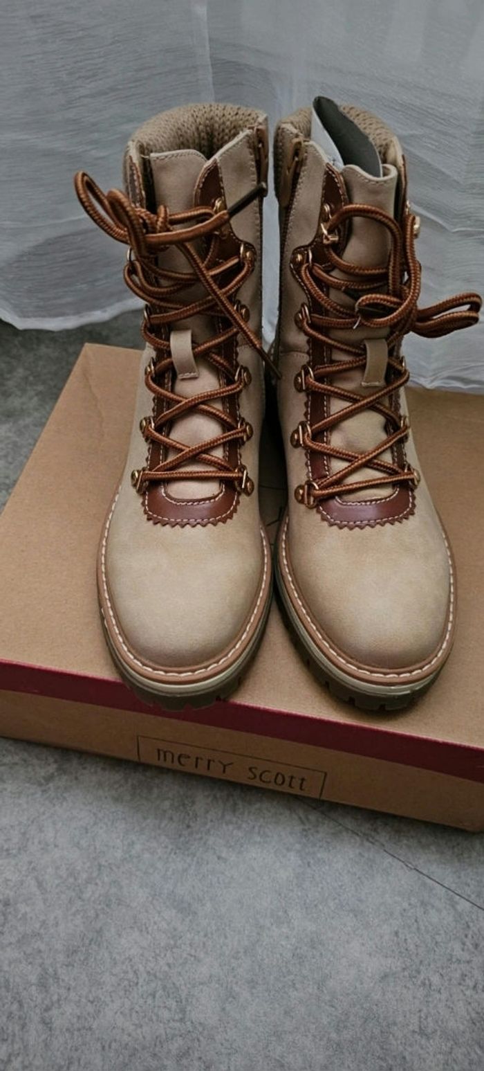 Botte femme neuf 36  merry Scott