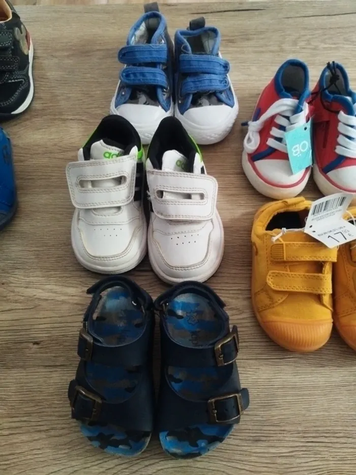 10 paires de chaussures/chaussons garçon du 19 au 22 - photo numéro 4