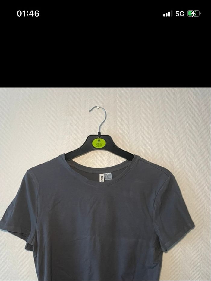 Top court gris - photo numéro 2