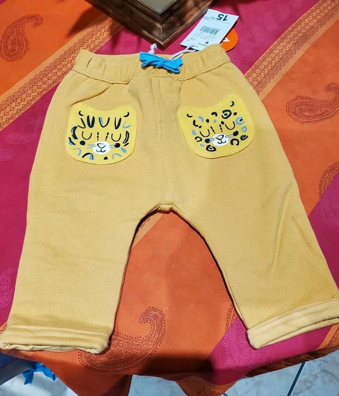 Jogging tout neuf DPAM Taille 9 mois - photo numéro 2