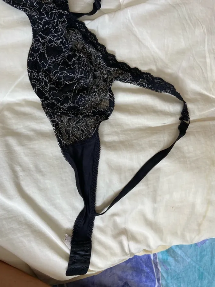Soutien gorge noir - photo numéro 4
