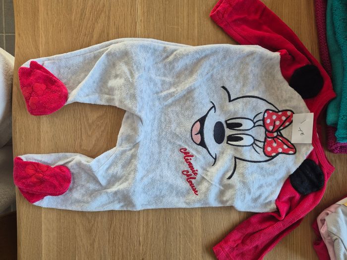 2 pyjamas - photo numéro 2