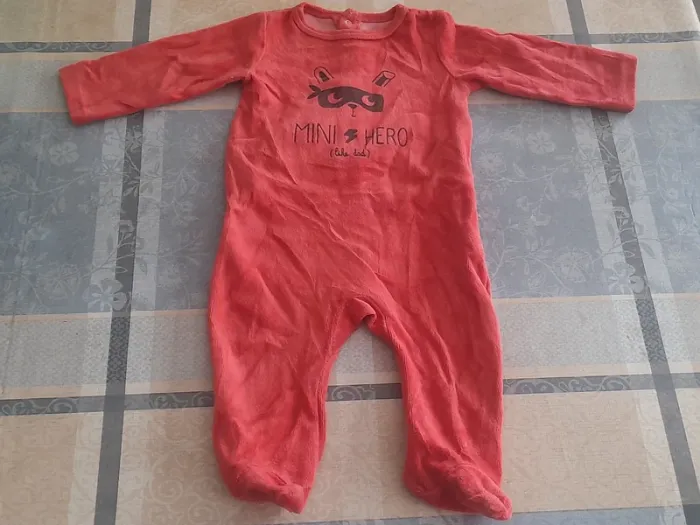 Lot de pyjamas - photo numéro 7