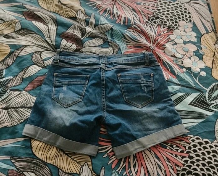 Short en jean  Cindy H  38. - photo numéro 4