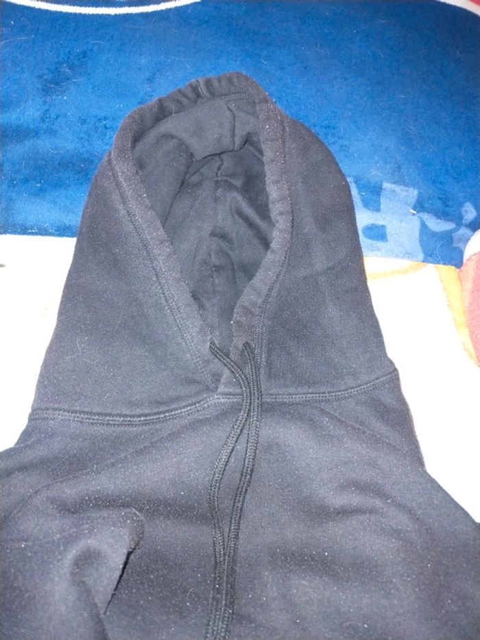 Pull a capuche - photo numéro 2
