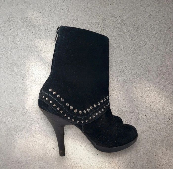 Bottines à talons en daim noir San Marina pointure 36 excellent état - photo numéro 4