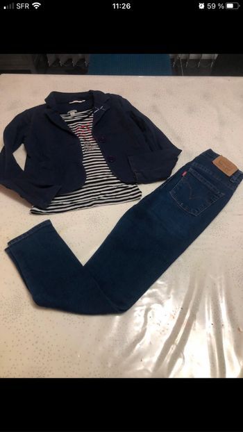 Lot jeans levi’s veste et tee shirt 8 ans fille