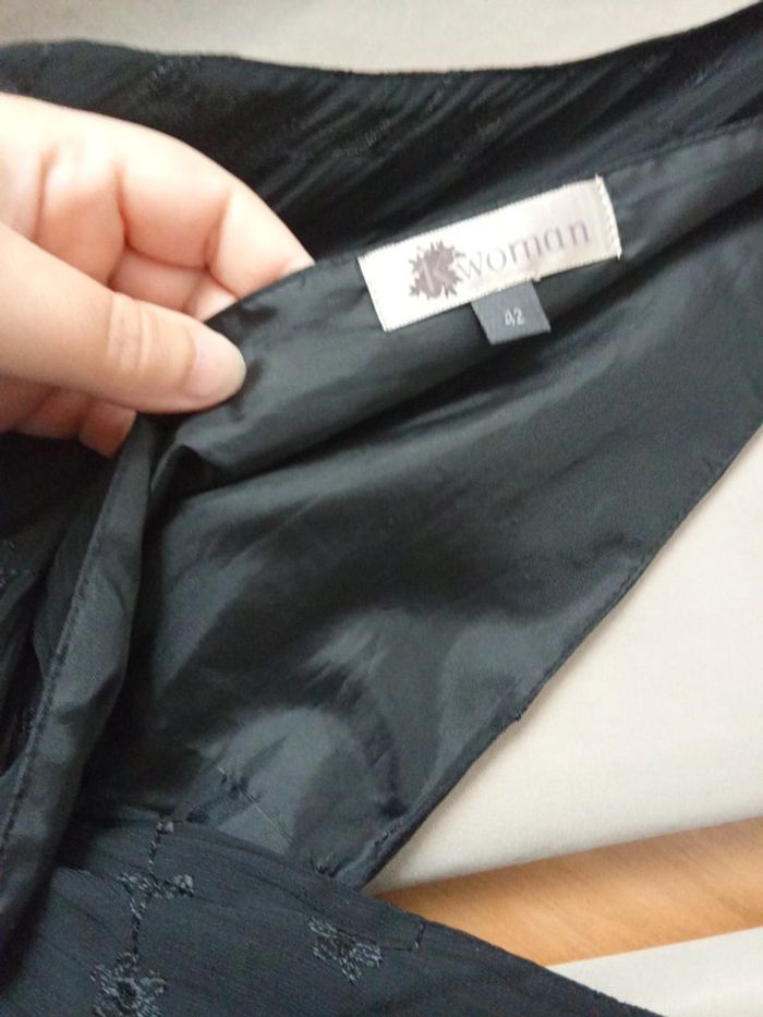 Petite robe noir en col V style voile dentelle en fleur Kiabi taille 42 - photo numéro 12