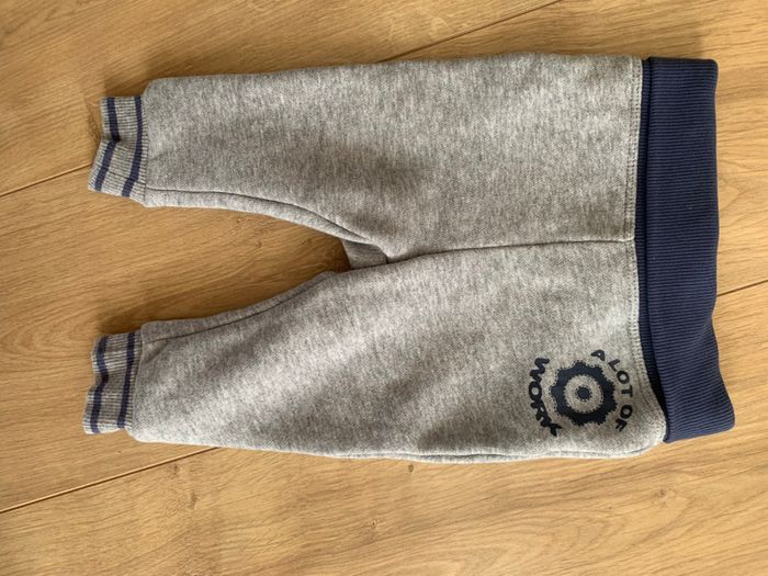 Jogging gris et bleu 6 mois