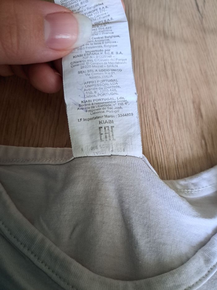 Tee-shirt manches courtes taille 3 ans - photo numéro 3