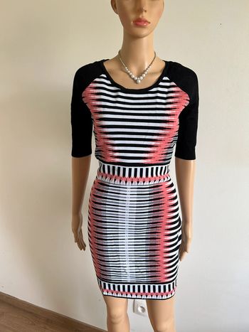 Robe colorée à manches courtes Morgan taille L jamais portée