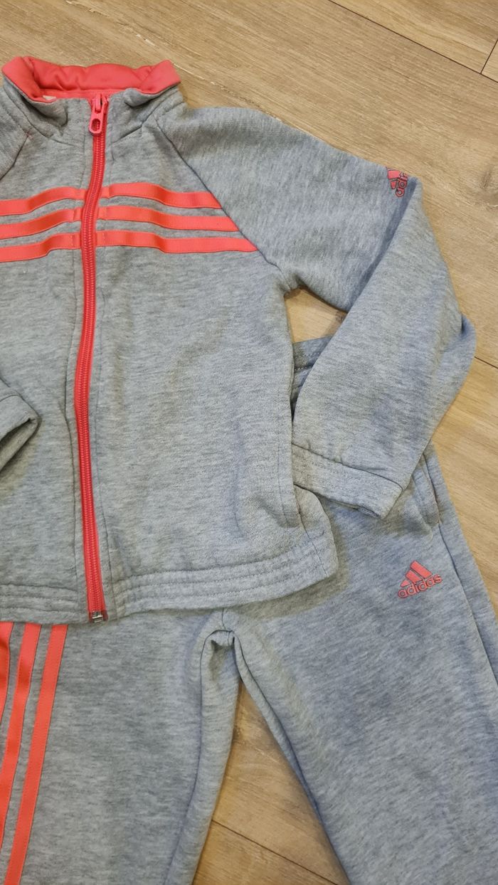 Survêtement Adidas 5 ans - photo numéro 2