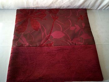 Housse de coussin en tissu velours d'ameublement fait main