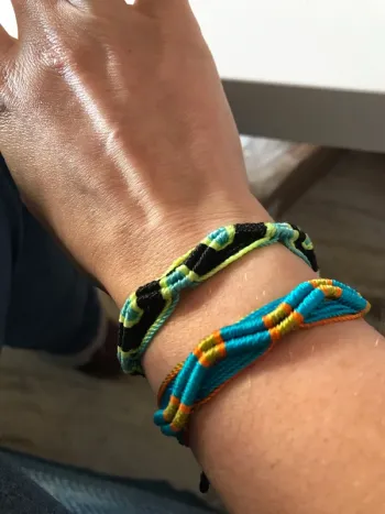 Lots de deux bracelets