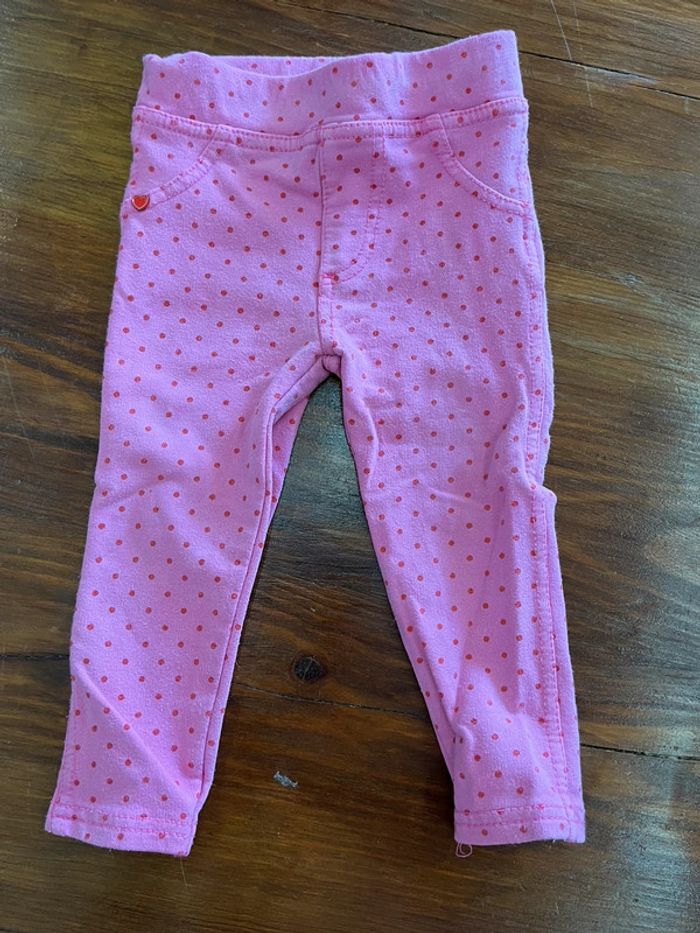 Lot 1 pantalon 1 jean 9 mois