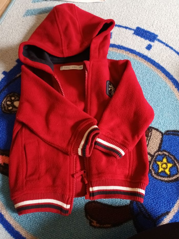 Lot 2 pulls-2gilets - photo numéro 2