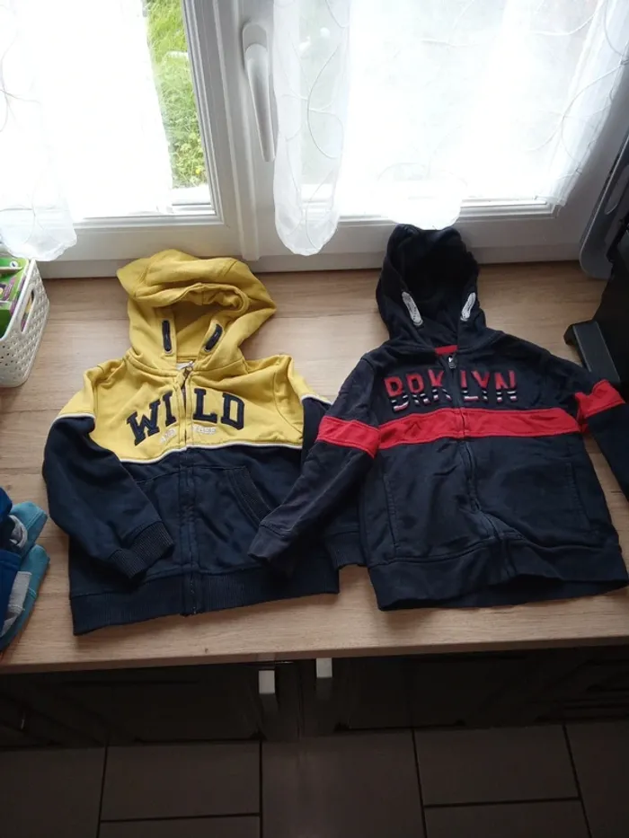 Lot pull gilet - photo numéro 2