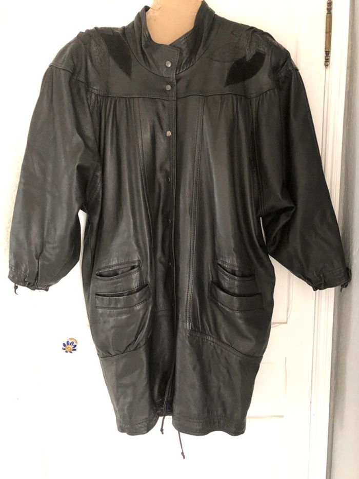 BB- Manteau en cuir vintage TBE T 40 (taille vintage-44) - photo numéro 1