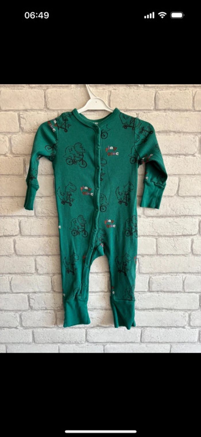 Pyjama sans pied  Kiabi taille 9 mois