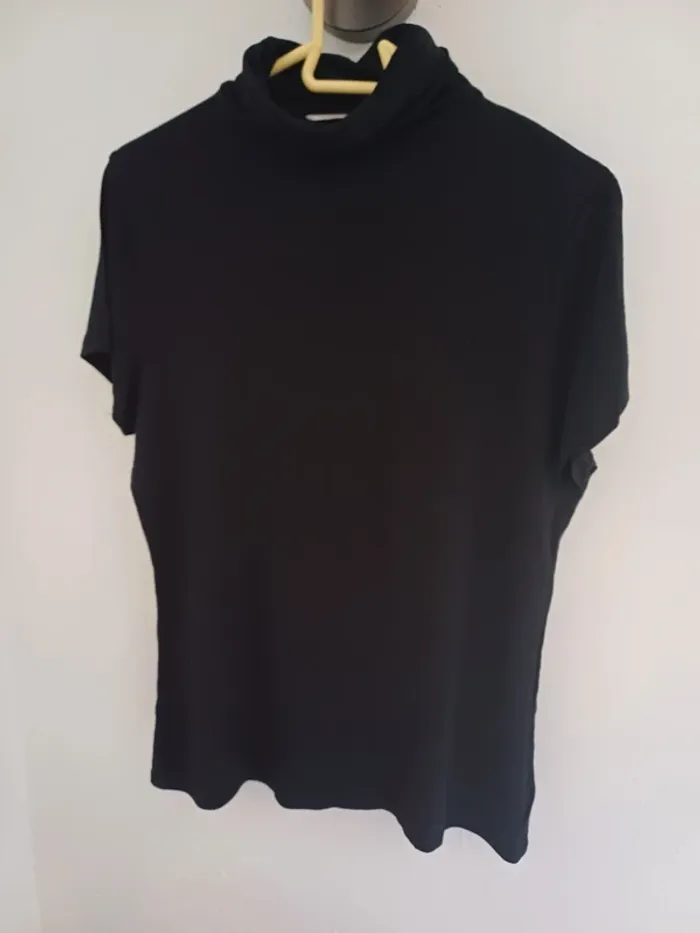 T-shirt col roulé manches courtes