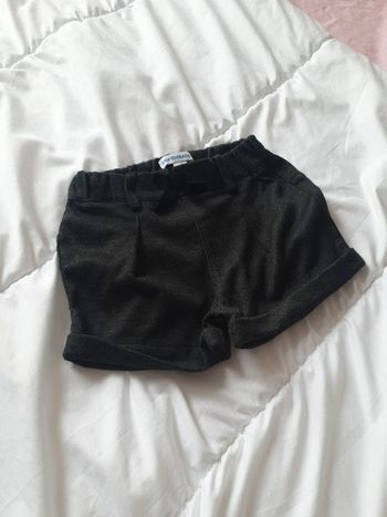 Short vertbaudet 18m neuf