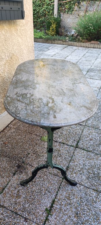 Table bistrot marbre et fonte
