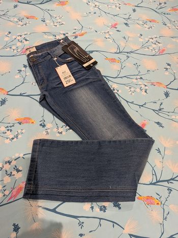 Jean 42 neuf 