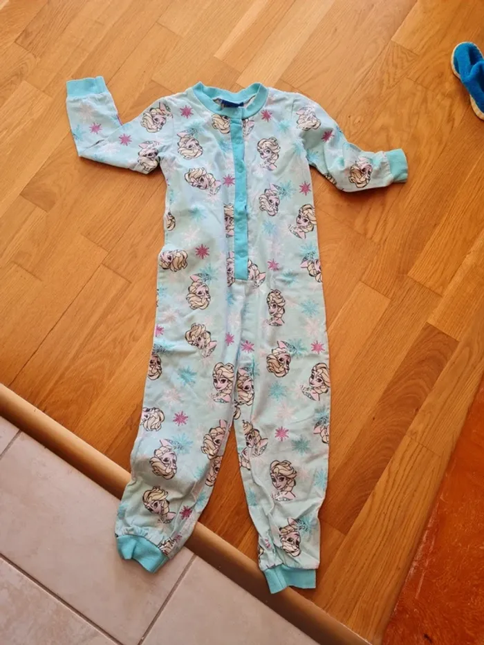 Pyjama reine des neiges