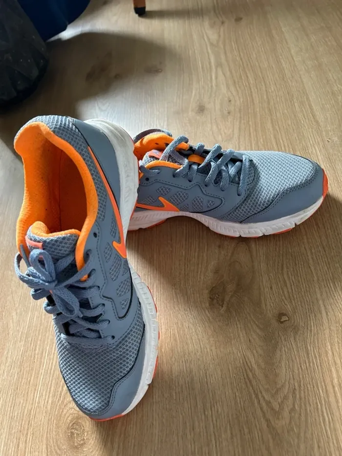 Baskets nike 38.5 - photo numéro 3
