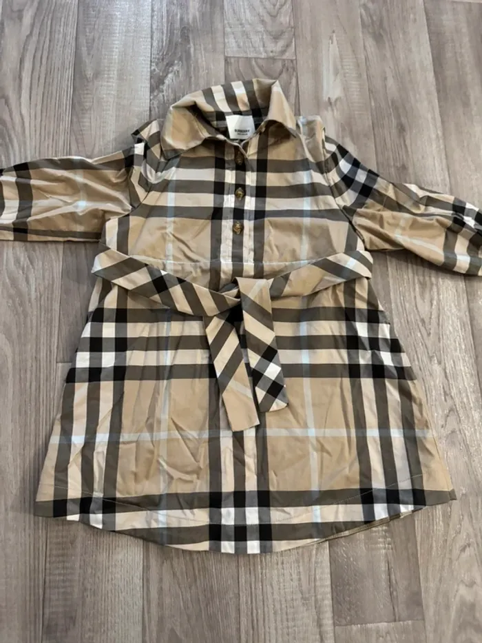 Robe chemise burberry neuf jamais porté