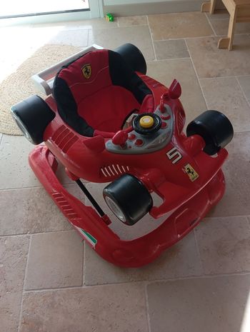 Trotteur voiture