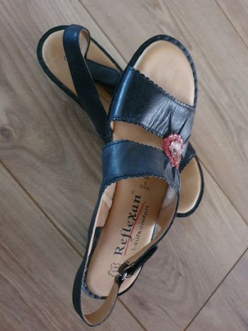 Nud pied cuir