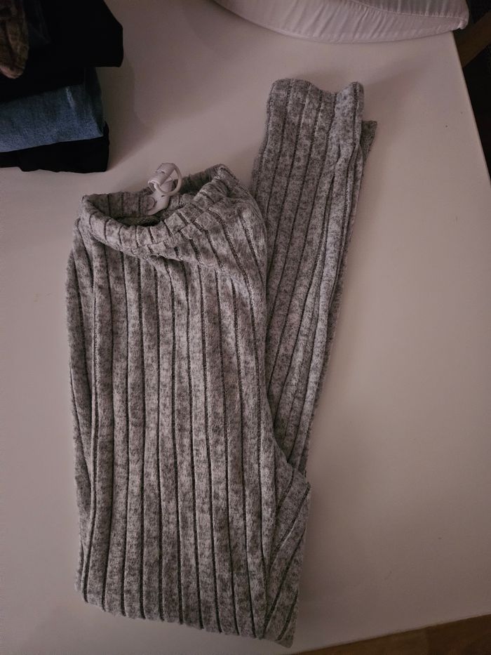 Lot vêtements grossesse taille L - photo numéro 2