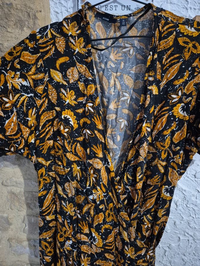 Magnifique robe longue portefeuille avec volants sur le bas de la jupe Kiabi taille 50 - photo numéro 3