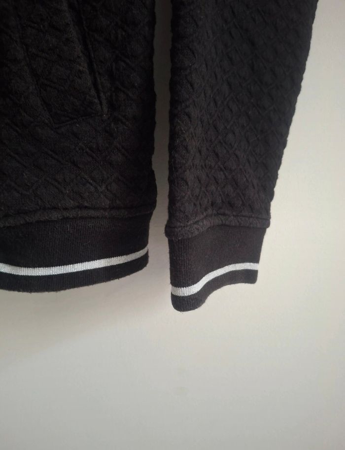 Gilet zippé taille 14ans 🖤 - photo numéro 4