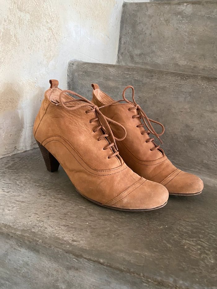 Bottines en cuir daim beige camel San Marina 37