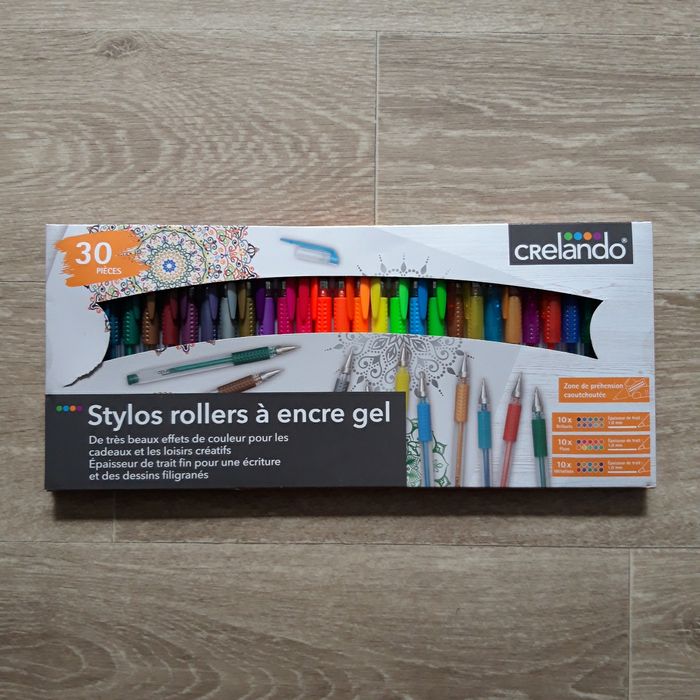 Lot de 30 stylos roller à encre gel NEUF