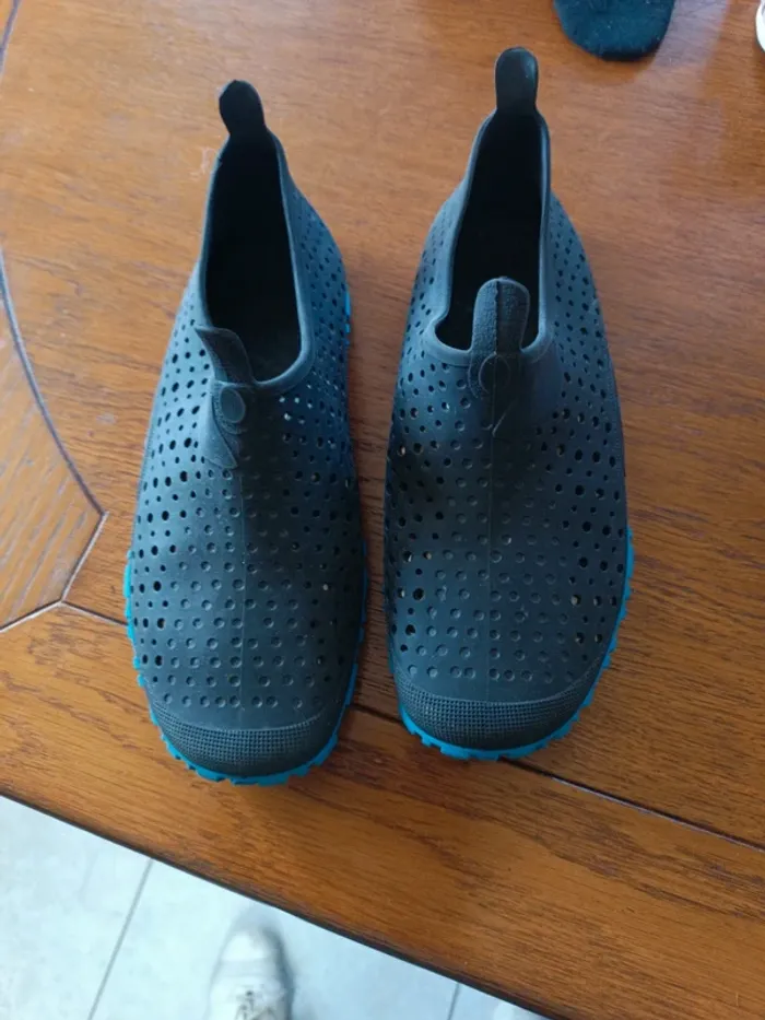 Chaussures aquatiques Decathlon 35