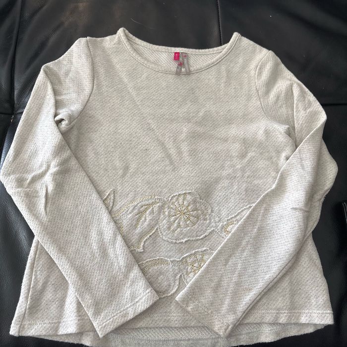TEE shirt